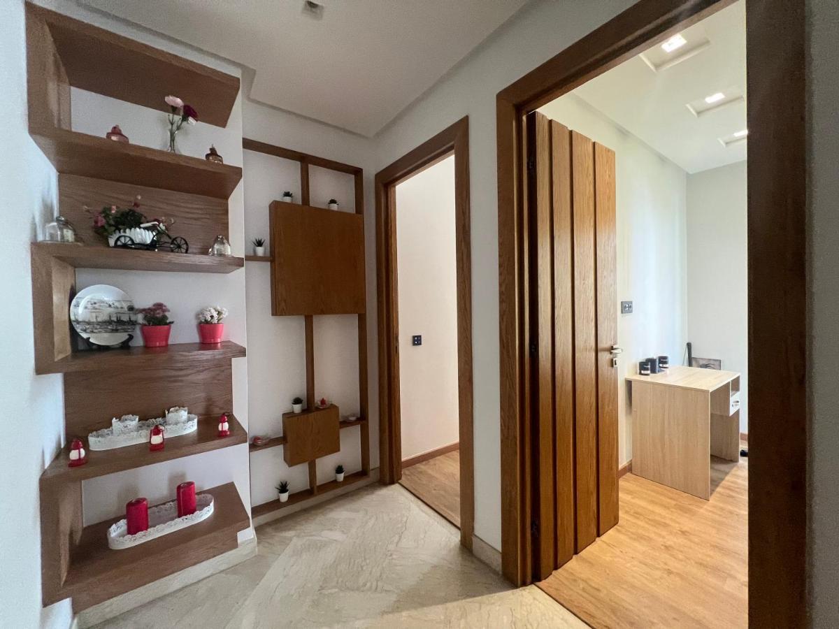 Luxury Apart 2 Ch -Casa Finance City Casablanca Bagian luar foto